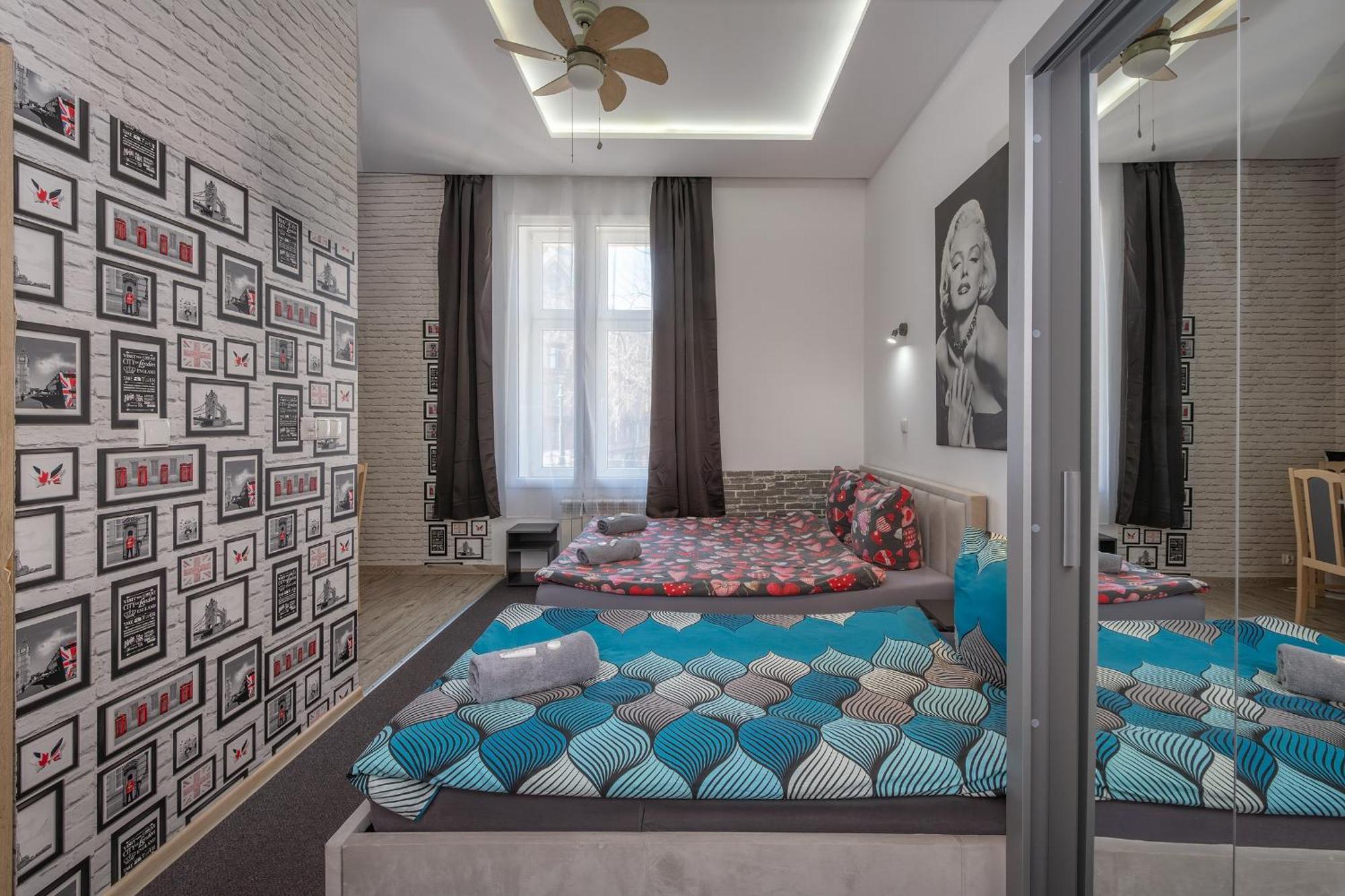 70S Hostel Cracovia Esterno foto